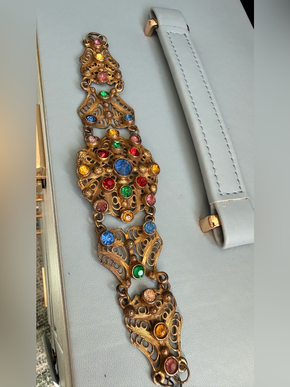 1930s Art Deco Czech Rainbow Glass Filigree Bracelet - Picture 11 of 12